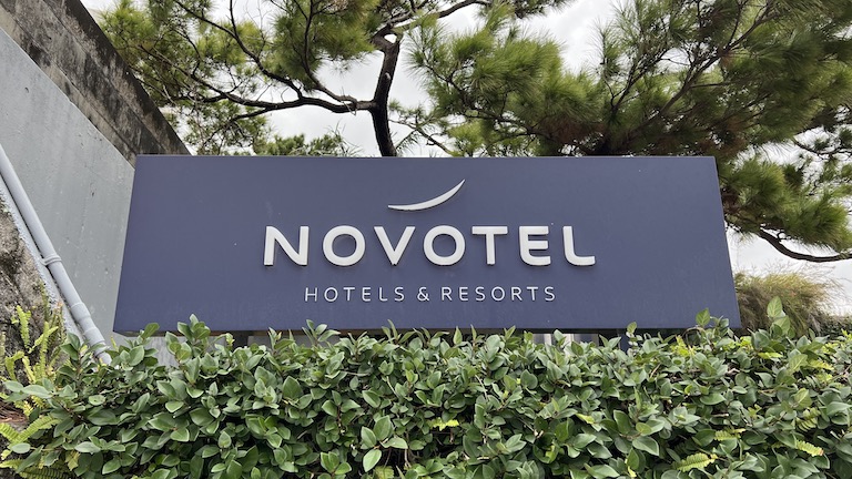 202201/novotel-naha